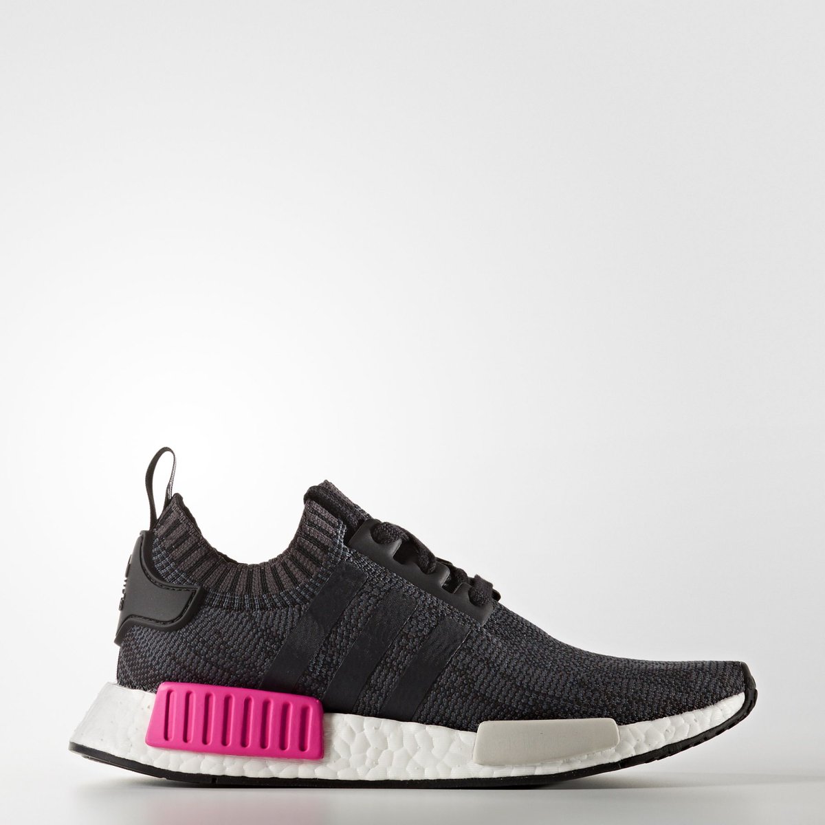 Adidas nmd deals pink and black